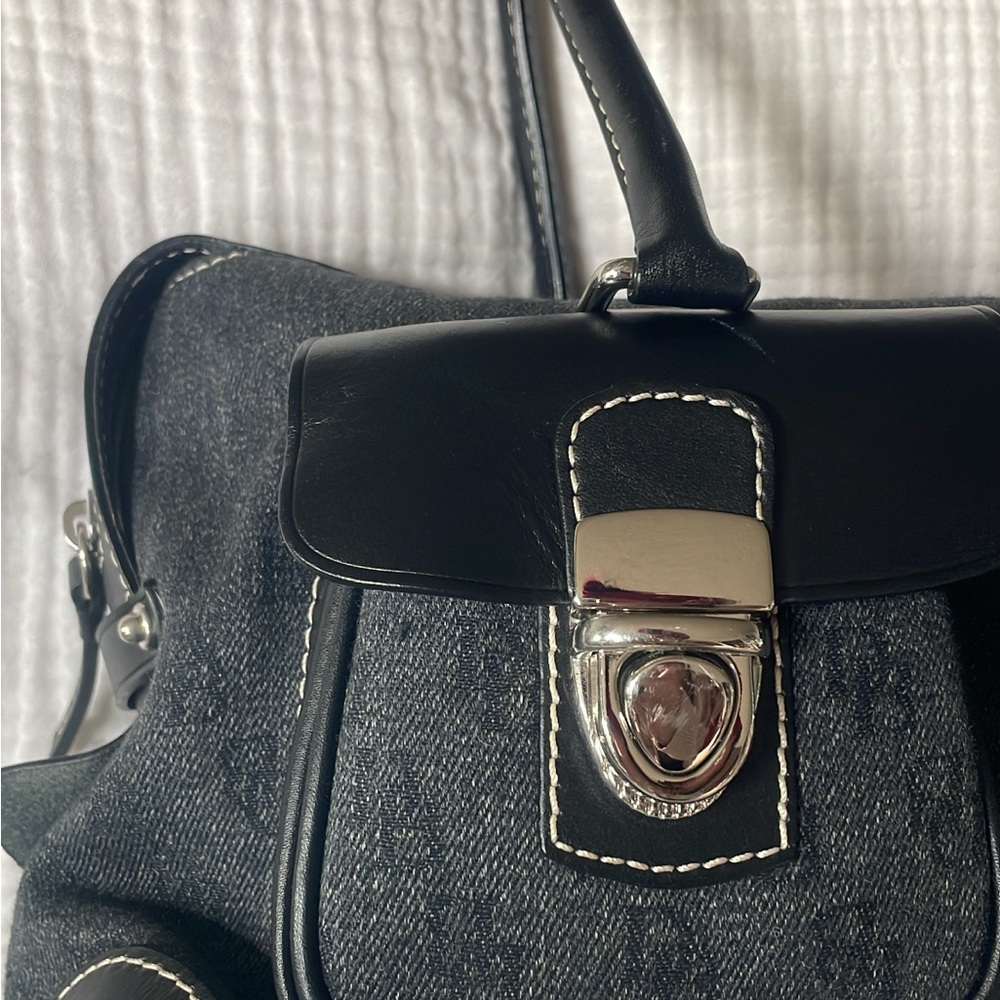 DOONEY AND BOURKE 
 anniversary signature double pocket satchel handbag - Picture 3 of 16